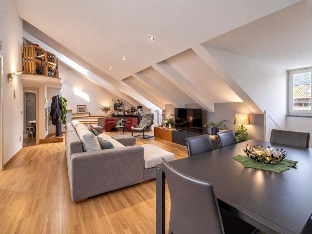 Appartamento in vendita di 168 m² in Via Italia, 11