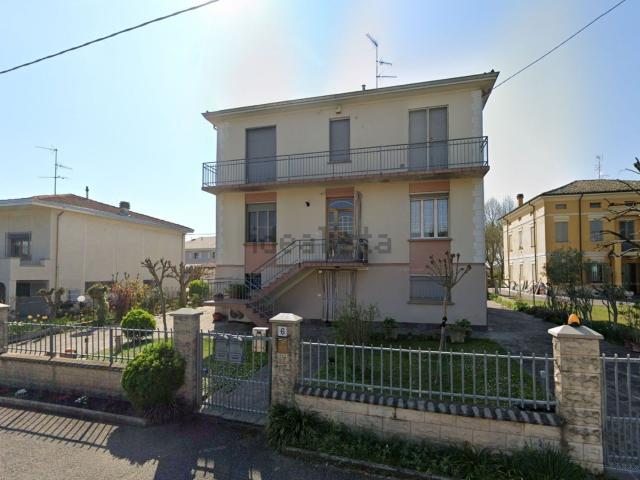 Appartamento in vendita di 168 m² in Via Lino Bigliardi