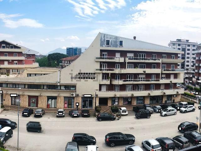 Appartamento in vendita di 168 m² in Via Salvatore Pescatori, 107