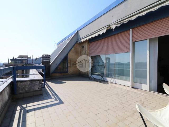 Appartamento in vendita di 168 m² in Via San Carlo Borromeo, 124