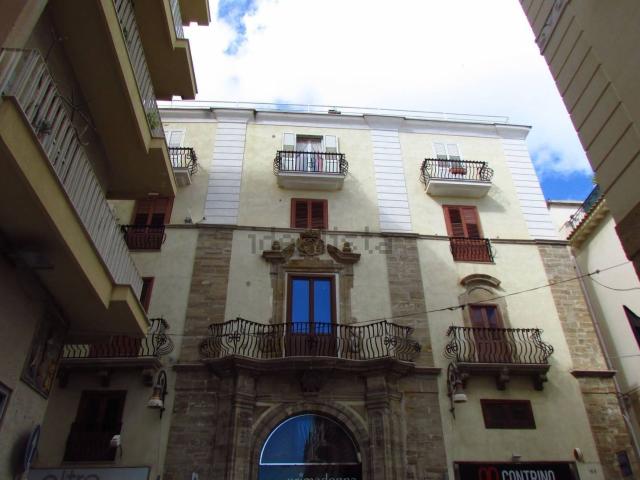 Appartamento in vendita di 168 m² in Via San Leonardo, 1