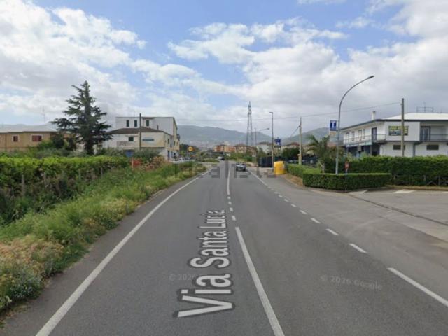 Appartamento in vendita di 168 m² in Via Santa Lucia