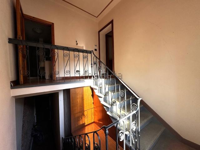 Appartamento in vendita di 168 m² in Viale Comasco Comaschi