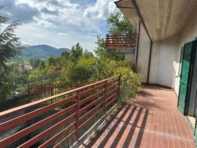 Appartamento in vendita di 168 m² in Contrada Pantano