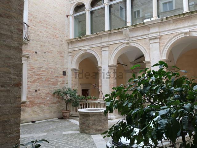 Appartamento in vendita di 168 m² in Corso Cefalonia