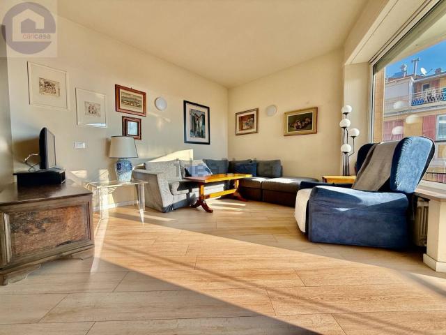 Appartamento in vendita di 168 m² in Corso Orazio Raimondo, 23