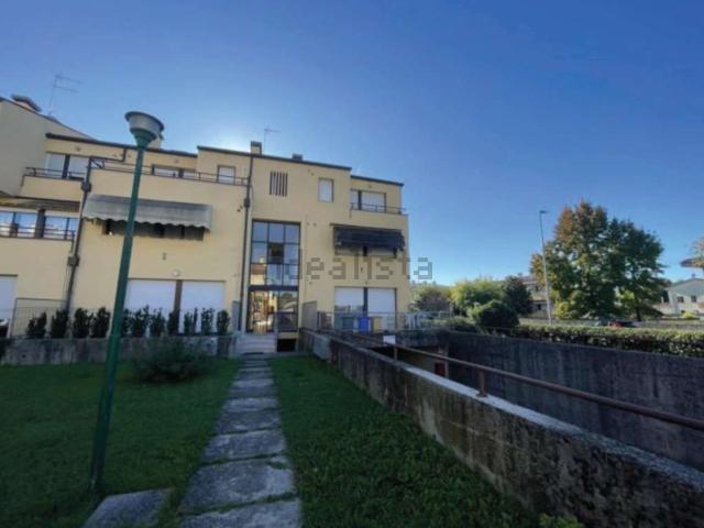 Appartamento in vendita di 169 m² in Via Giuseppe Toniolo, 11