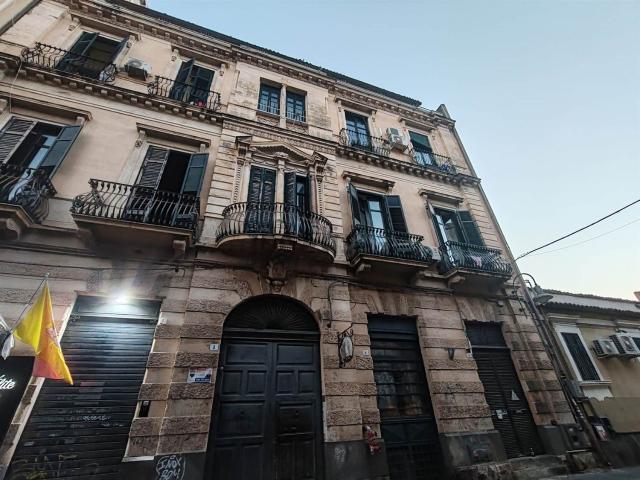 Appartamento in vendita di 169 m² in Via Grimaldi, 8