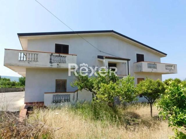 Appartamento in vendita di 169 m² in Via dei Giacinti