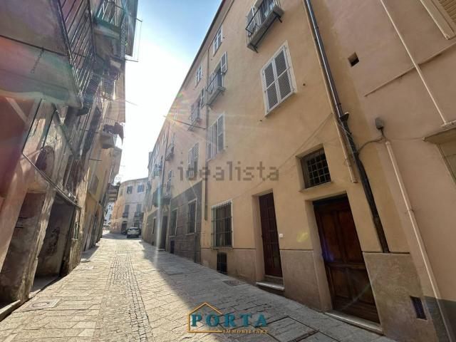 Appartamento in vendita di 169 m² in Via delle Scuole, 9
