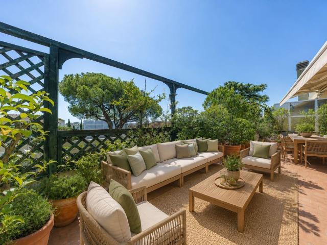 Appartamento in vendita di 169 m² in Via di Tor Fiorenza