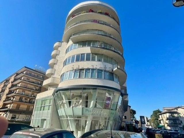 Appartamento in vendita di 169 m² in Via Kennedy, 73