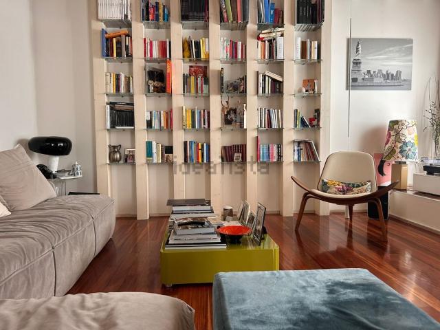 Appartamento in vendita di 169 m² in Via Santo Sepolcro