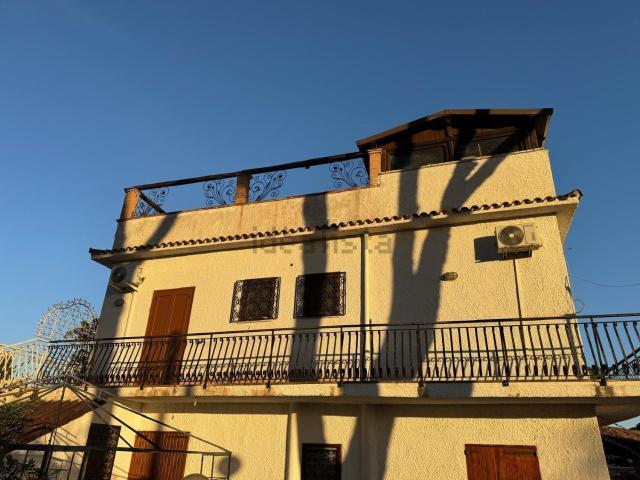 Appartamento in vendita di 169 m² in Via Terracina