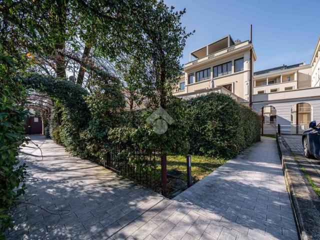 Appartamento in vendita di 169 m² in Via Volturno, 61