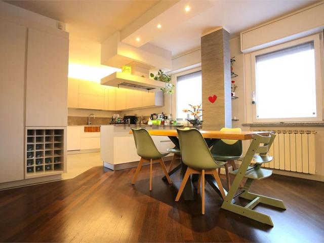 Appartamento in vendita di 169 m² in Corso della Vittoria, 7