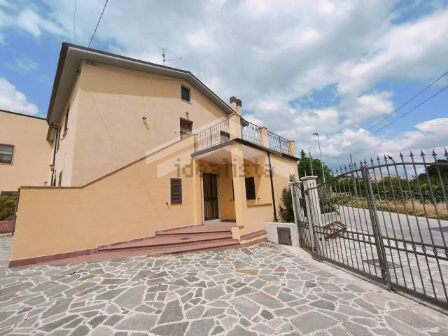 Appartamento in vendita di 170 m² in Via Colle dell&apos Orso, 66
