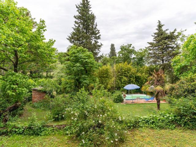 Appartamento in vendita di 170 m² in Via Colleramole