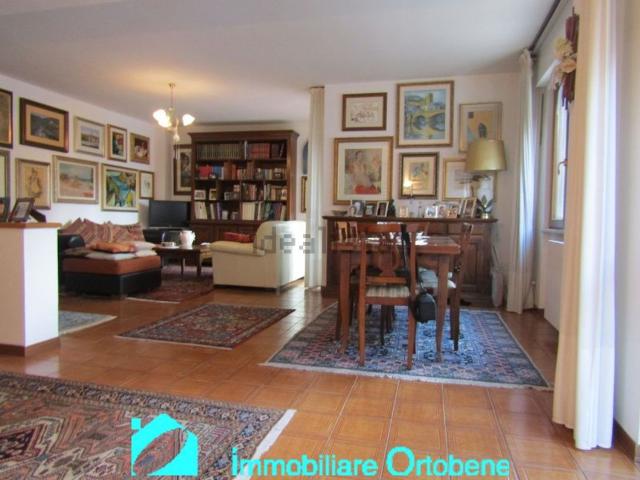 Appartamento in vendita di 170 m² in Via Convento