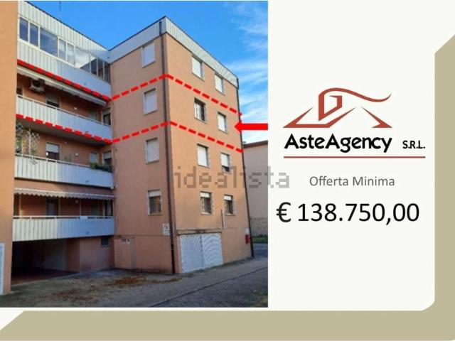 Appartamento in vendita di 170 m² in Via Cavalleggeri Treviso, 1