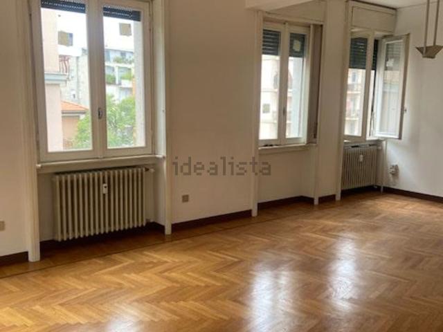 Appartamento in vendita di 170 m² in Via Cavour, 36