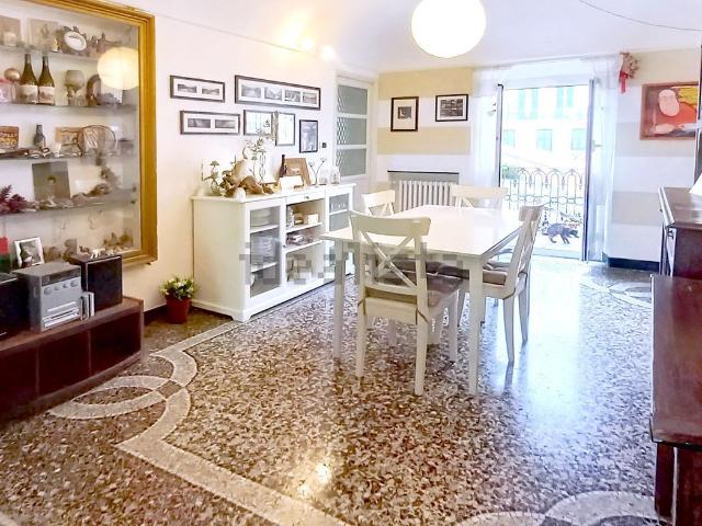 Appartamento in vendita di 170 m² in Via Camillo Benso Cavour, 24