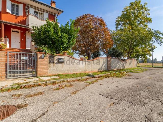 Appartamento in vendita di 170 m² in Via Carrara Lombardi, 11