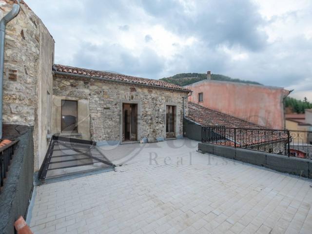 Appartamento in vendita di 170 m² in Via Casale, 26