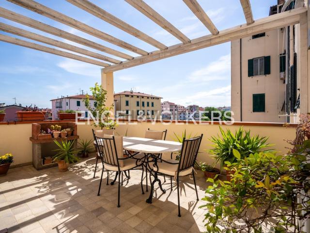 Appartamento in vendita di 170 m² in Via Castelli
