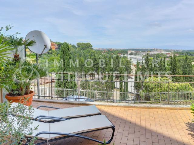 Appartamento in vendita di 170 m² in Via Castiglione del Lago