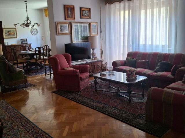 Appartamento in vendita di 170 m² in Via Cecconi
