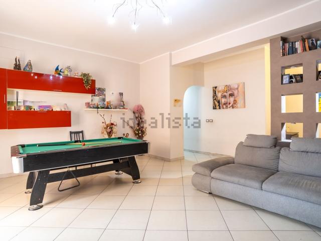 Appartamento in vendita di 170 m² in Via Cesare Battisti, 36