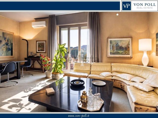 Appartamento in vendita di 170 m² in Via Cesare Trezza