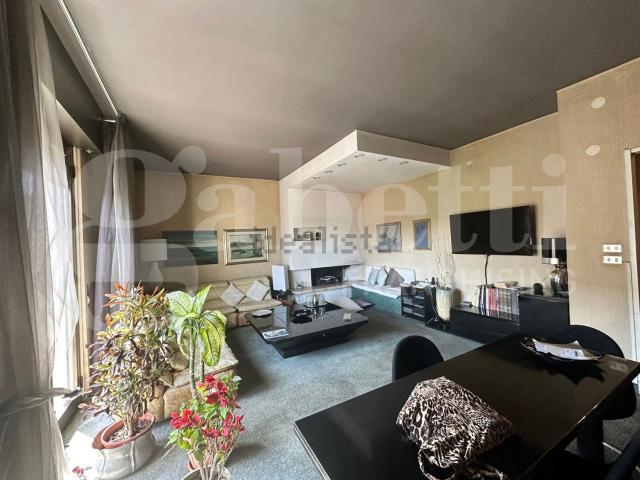Appartamento in vendita di 170 m² in Via Cesare Trezza