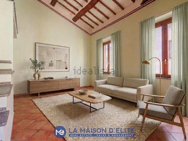 Appartamento in vendita di 170 m² in Via Chiodaroli, 46