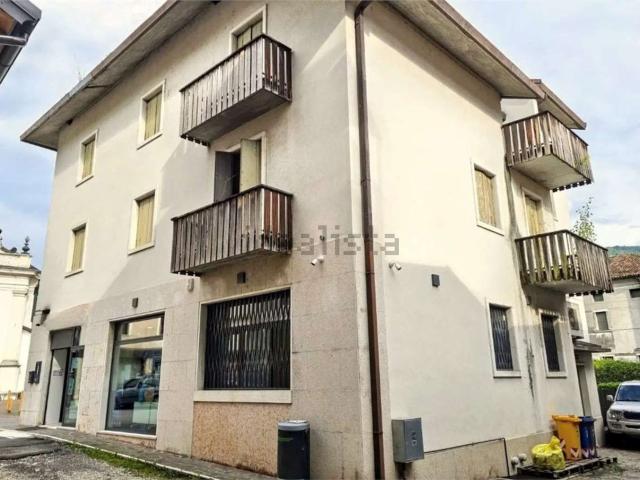 Appartamento in vendita di 170 m² in Via Crociera