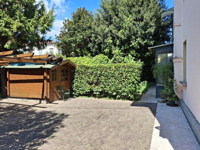 Appartamento in vendita di 170 m² in Via Andrea Costa, 69