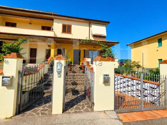 Appartamento in vendita di 170 m² in Via Alessandro Fiumi, 16