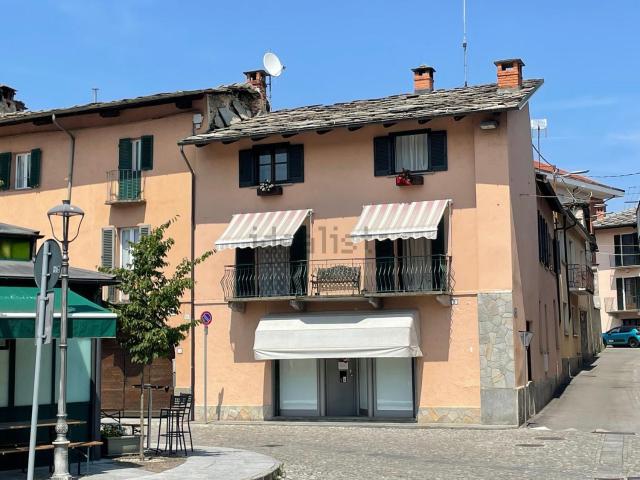 Appartamento in vendita di 170 m² in Via Alessandro Manzoni, 35