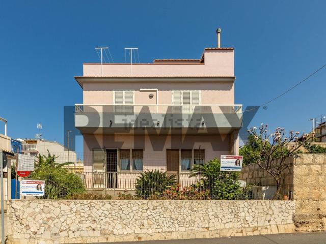 Appartamento in vendita di 170 m² in Via Barbicinti, 20