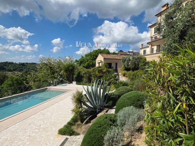 Appartamento in vendita di 170 m² in Via Belvedere, 3