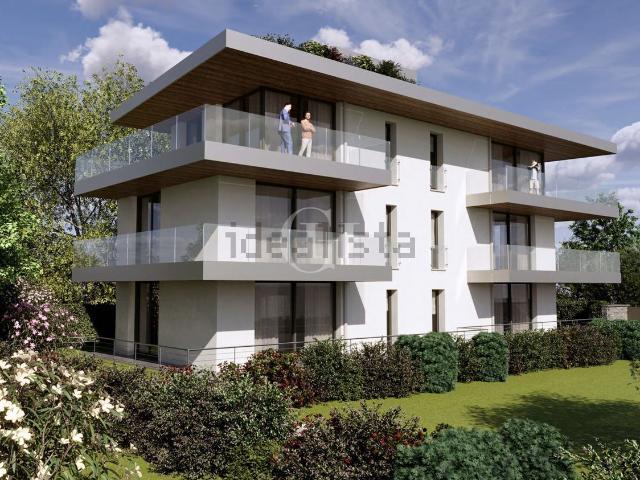 Appartamento in vendita di 170 m² in Via Brescia, 33