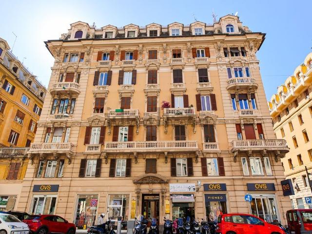 Appartamento in vendita di 170 m² in Via Brigata Liguria, 1