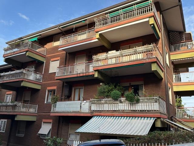 Appartamento in vendita di 170 m² in Via Brigida Postorino, 7