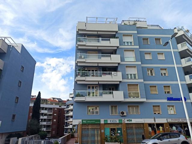 Appartamento in vendita di 170 m² in Via Budapest, 12