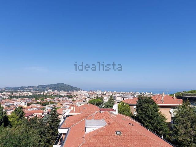 Appartamento in vendita di 170 m² in Via gandhi