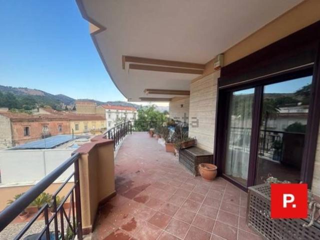 Appartamento in vendita di 170 m² in Via Gennaro Tescione