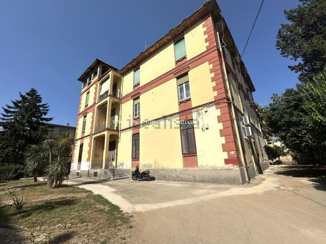 Appartamento in vendita di 170 m² in Via Gennaro Tescione, 14