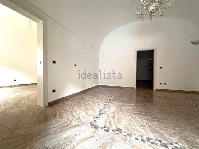 Appartamento in vendita di 170 m² in Via Giuseppe Garibaldi, 122