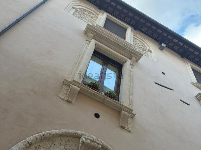 Appartamento in vendita di 170 m² in Via Giuseppe Garibaldi